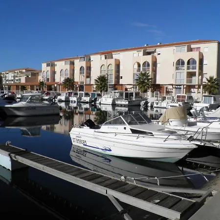 2 Pieces Avec Terrasse 25m² Et Parking A 50m De La - Fr-1-338-114