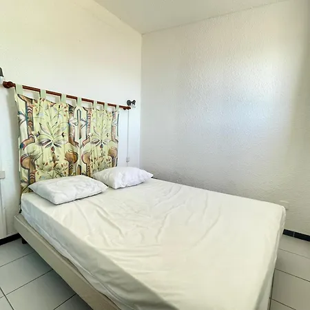 Apartment 2 Pieces Avec Terrasse 25m² Et Parking A 50m De La - Fr-1-338-114 *