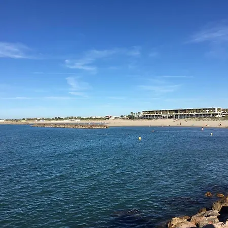 2 Pieces Avec Terrasse 25m² Et Parking A 50m De La - Fr-1-338-114 Sète
