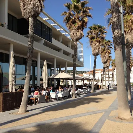 Apartment 2 Pieces Avec Terrasse 25m² Et Parking A 50m De La - Fr-1-338-114 *