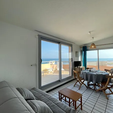 2 Pieces Avec Terrasse 25m² Et Parking A 50m De La - Fr-1-338-114 * Sète