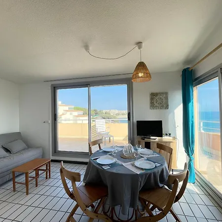 Apartment 2 Pieces Avec Terrasse 25m² Et Parking A 50m De La - Fr-1-338-114 *